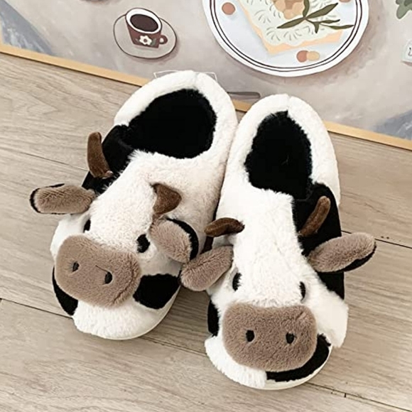 Cow Slippers - Picture 1 of 3